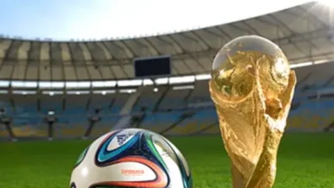 曼城逆袭夺冠，利物浦大胜五球