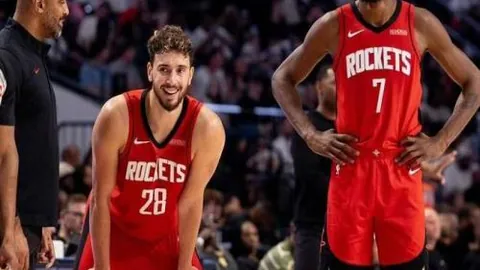 [璀璨篮球之夜]火箭新星绽放，开启辉煌新纪元